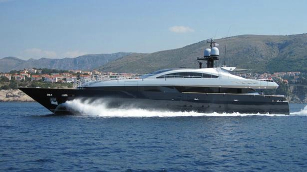 Baglietto motor yacht Lucky Me listed for sale