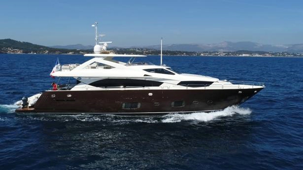 Sunseeker motor yacht Simple Pleasure sold