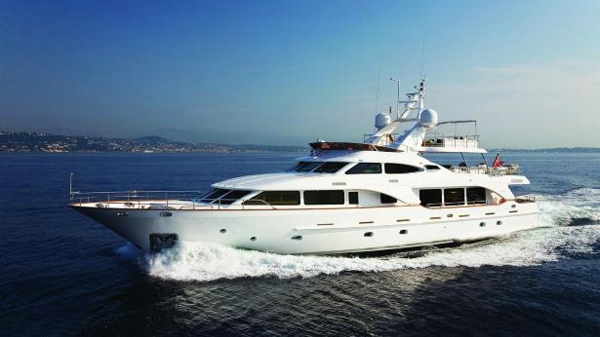 €500,000 price drop on Benetti motor yacht Salu