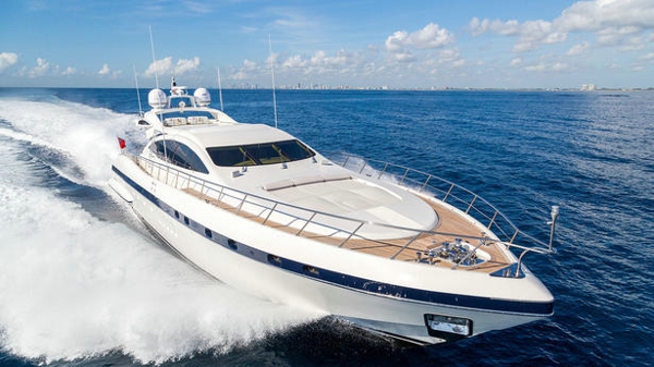 Further price cut on Mangusta motor yacht Kampai