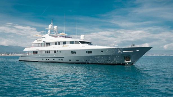 Turquoise motor yacht Mosaique for sale