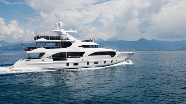 Benetti motor yacht My Paradis sold