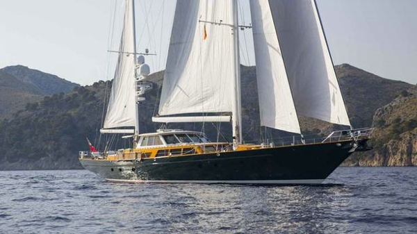 Price cut on Palmer Johnson sailing yacht Keewaydin