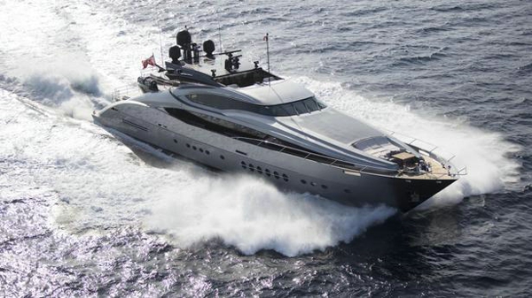 €1.5M price cut on Palmer Johnson motor yacht Silver Wave