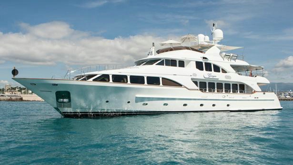 €550,000 price drop on Benetti motor yacht Giorgia