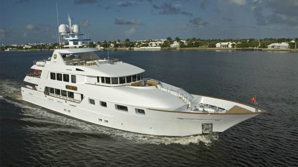 $1.3M price cut on Trinity motor yacht Big Zip