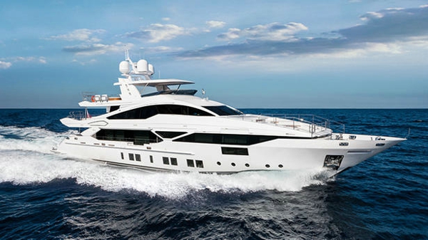 $500,000 price drop on Benetti motor yacht Cheers 46