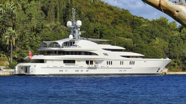 Feadship motor yacht Anna for sale