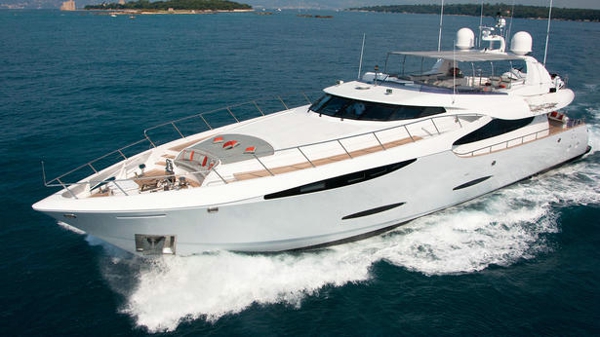 €800,000 price reduction on Leight-Notika motor yacht Gems