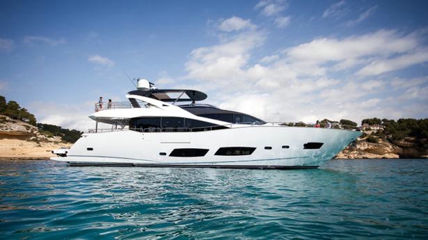 Sunseeker motor yacht Spectre sold