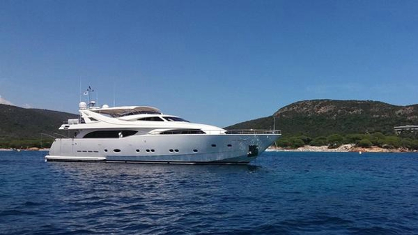 Ferretti Custom Line motor yacht Intimis sold