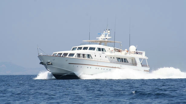 Baglietto motor yacht Nauta sold