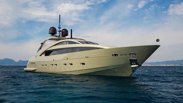 ISA motor yacht Midnight Sun sold