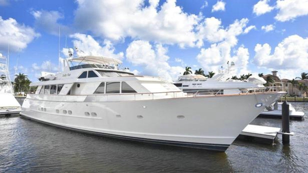 0,000 price cut on Burger motor yacht Lucky Star