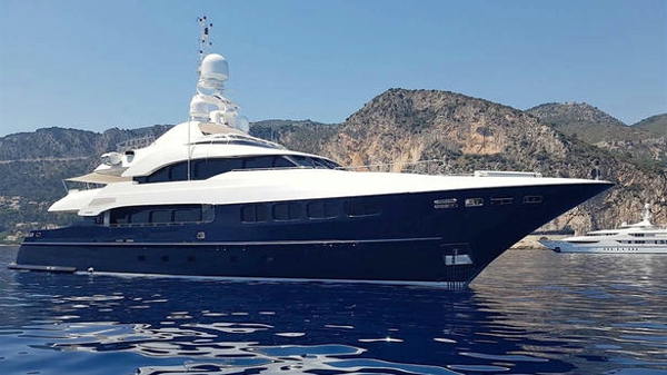 €600,000 price drop on Mondomarine motor yacht My Way