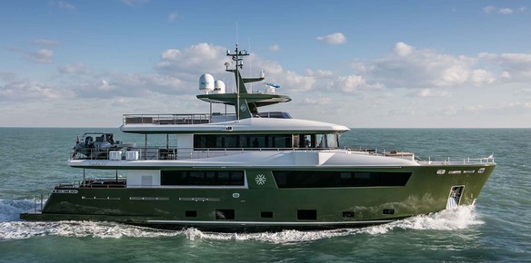 Superyacht in Focus: Explorer Superyacht Hyhmä