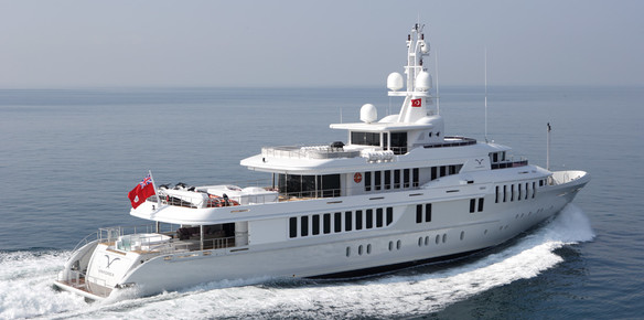 M/Y Kinta Sold by IYC: Ready for Summer in the Med