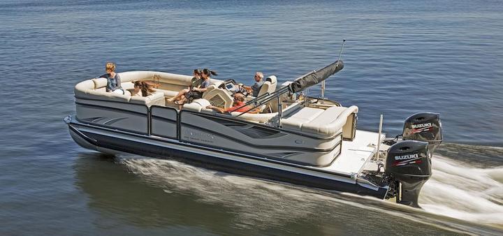 Pontoon boat