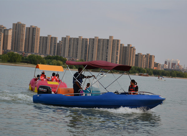 Cruiser Power Boat