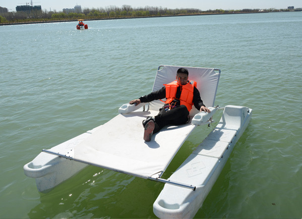 Recreational lounge chair boat