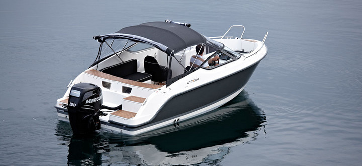 Sport boat