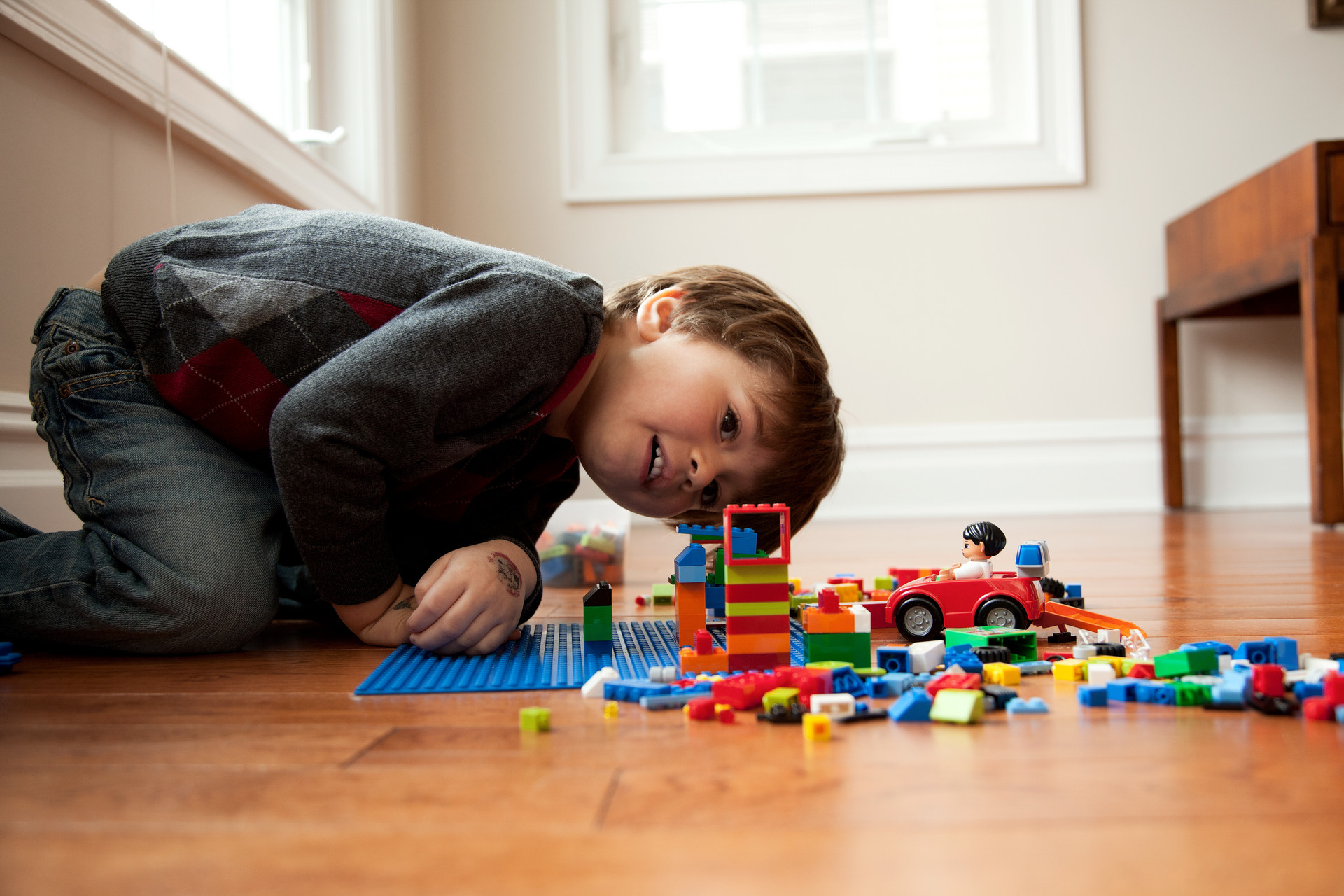 Lego opened the Fifth Avenue flagship store, bringing the famous Broadway stars that was closed during the special period back into the spotlight.