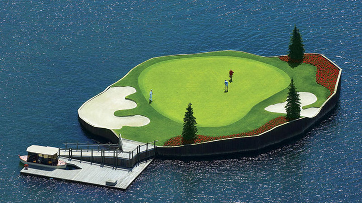 Golf water platform