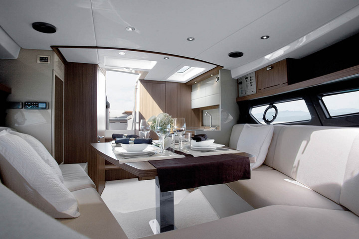 Azimut Atlantis 34 boat