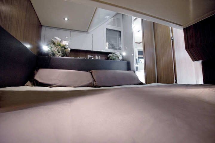 Azimut Atlantis 34 boat