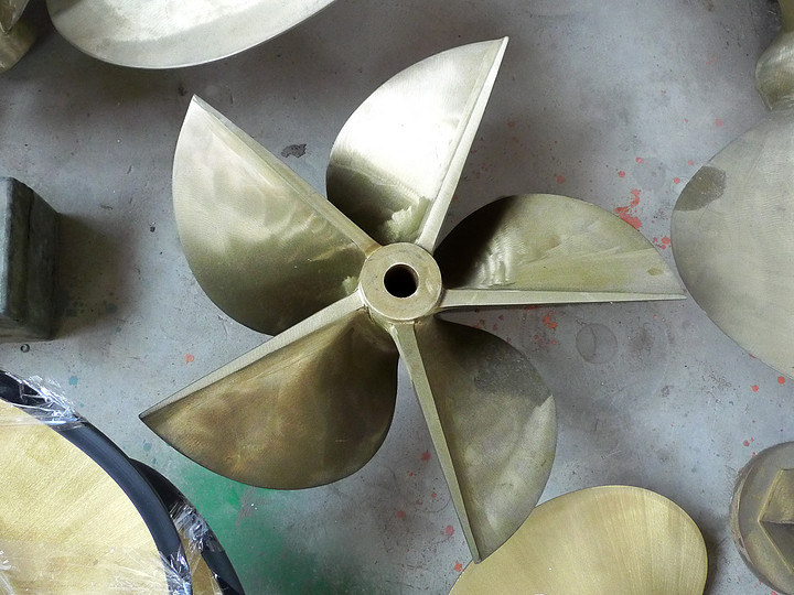 Five-blade propeller