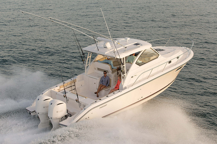 American PURSUIT OS355 boat