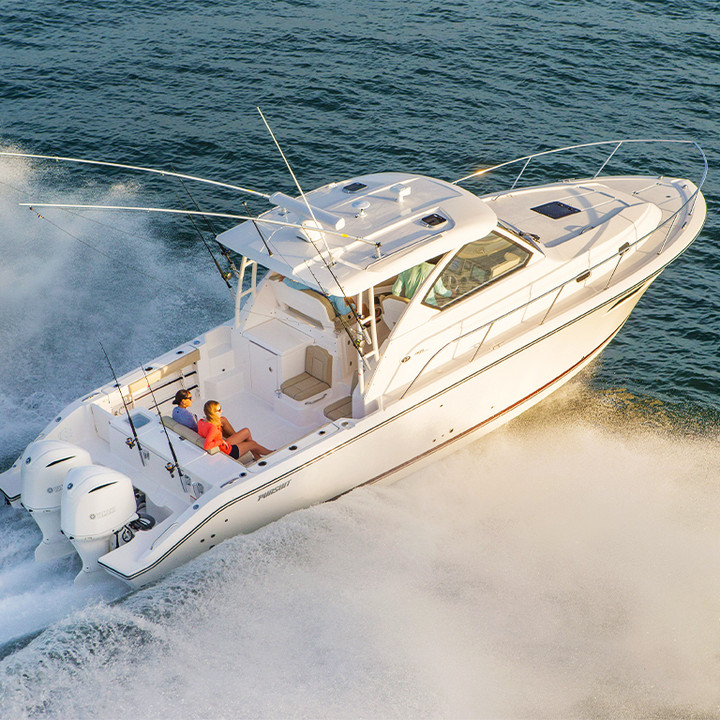 American PURSUIT OS355 boat