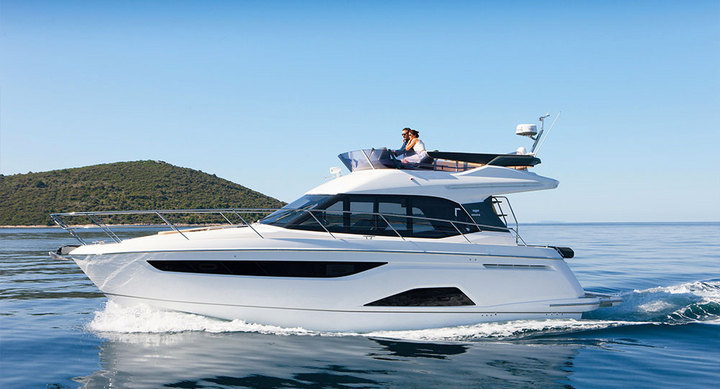 R40 FLY Yacht
