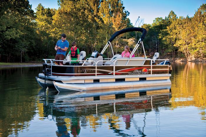 Sun Tracker BB18 DLX