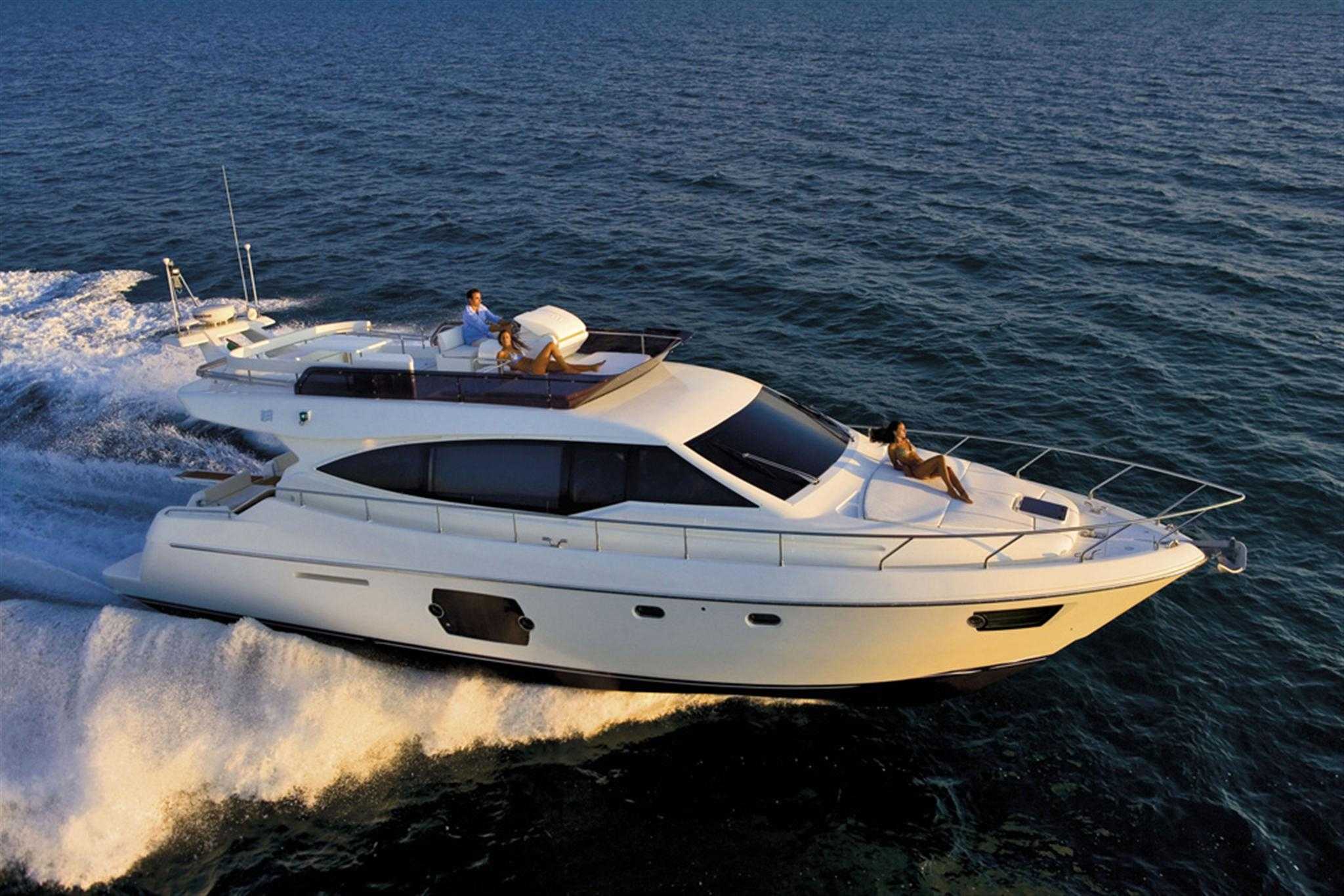 Ferretti Yachts 530